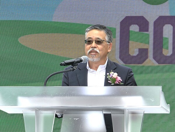 서원밸리 그린콘서트 식전행사에서 축사를 하고 있는 김원섭 한국프로골프협회 회장 