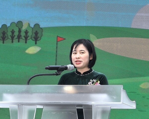 서원밸리 그린콘서트 식전행사에서 축사를 하고 있는 응우옌 티 타이 빈 주한 베트남대사관 부대사 