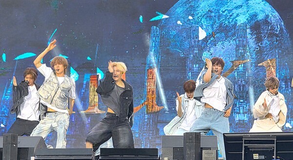 ​서원밸리 그린콘서트 본 공연 1부  그룹 아크의 공연 모습