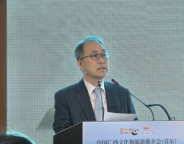 축사를 하고 있는 홍청위 대한민국 주 광주 전 영사관  [사진=이상인 편집위원]