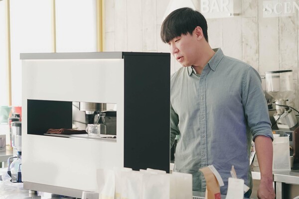 바리스타 필요 없는 스페셜티 커피 구현...안형전 물리학 박사의 'REAL9' ... - 뉴스 썸네일 이미지