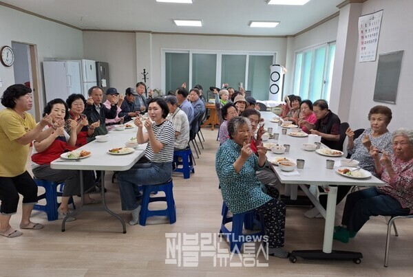 민선8기 ‘제천형 경로당 점심제공지원사업’이 시행 3년 만에 지역 내 275개 경로당이 참여하며, 전체 경로당의 80%가 운영에 동참하는 핵심 복지정책으로 자리매김하고 있다.